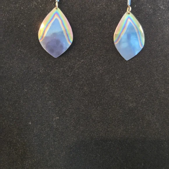 Holly Yashi Signed Iridescent Teardrop Earrings - Picture 3 of 4